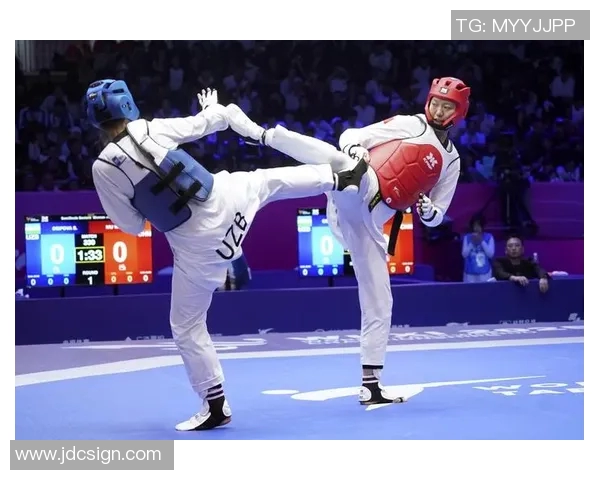 中国跆拳道世锦赛夺金，教练组泪洒赛场